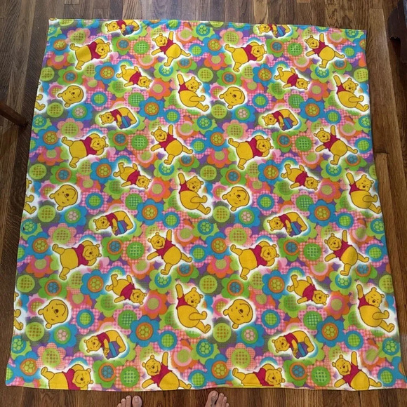 Winnie The Pooh Fleece‎ Throw 53x49 Warm - Picture 1 of 8